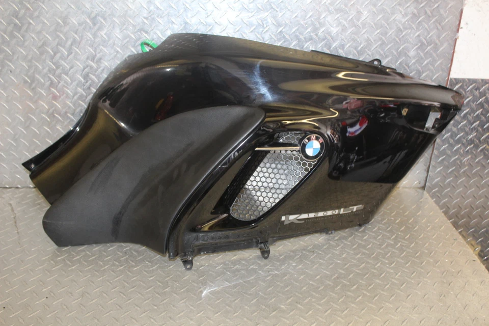 2003 BMW K1200LT K 1200 LT ПРАВЫЙ СРЕДНИЙ БОКОВОЙ ОБТЕКАТЕЛЬ ПЛАСТИКОВЫЙ ЧЕХОЛ - Изображение 1 из 1