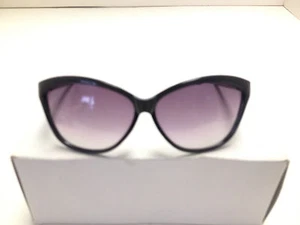 GAP Black Frame Woman Sunglasses 315318-01 V/700029837 - Picture 1 of 2