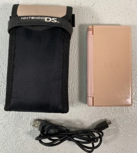 Nintendo DS Lite USG-001 - Rosa con Estuche - Probado Funcionando Ver Desc. - Imagen 1 de 17