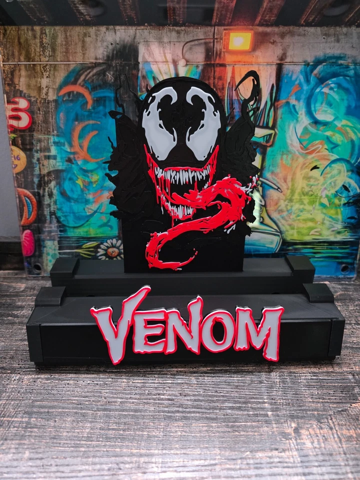 Comic Book Display Stand for Graded CGC, CBCS, and Non-Graded Comics - Venom — 第 1/1 张图片