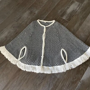 Vintage ILGWU Shawl Black White DuPont Orlon Union Made Crochet Fringe Trim - Picture 1 of 8