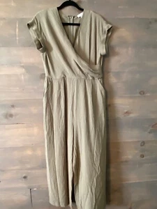 Calvin Klein Jumpsuit Size 10 Olive Green wide leg Romper cap sleeves back zip - Picture 1 of 9