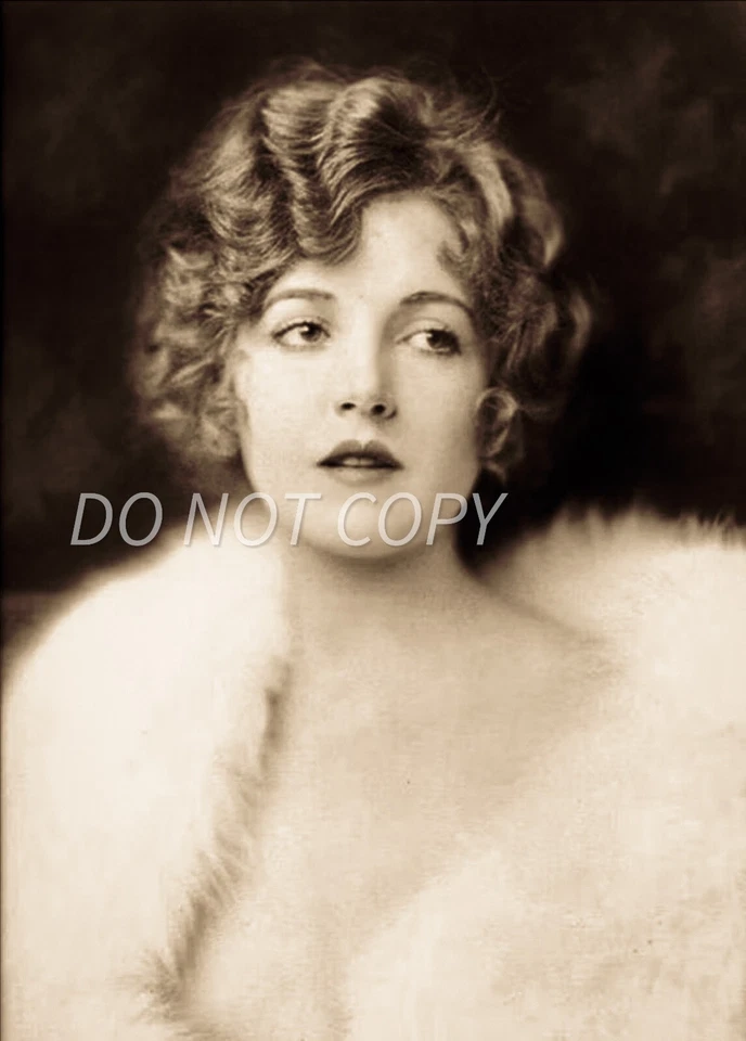 Flapper Girl - Ziegfeld Follies 8X10 PUBLICITY PHOTO Vintage 1920s glamour - Image 1 of 1