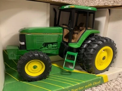 1/16 scale John Deere 7800 tractor MFWD w/ Duals Collectors Edition, unopened - Image 1 of 2