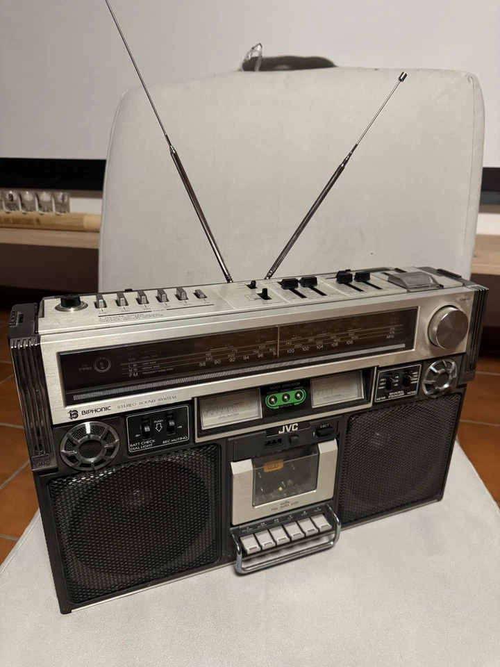 JVC RC-838L Stereo Radio Kassettenspieler - Bild 1 von 4