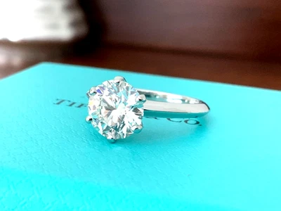 Anillo de compromiso redondo de diamantes de platino Tiffany & Co 2,05 quilates F vs2 3x $87k NUEVO Foto 1 de 4