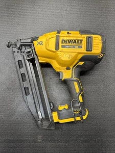 Dewalt NUR WERKZEUG 20 V MAX XR 16 Stärke Lithium-Ionen kabellos Finish Nagler GETESTET!! - Bild 1 von 8