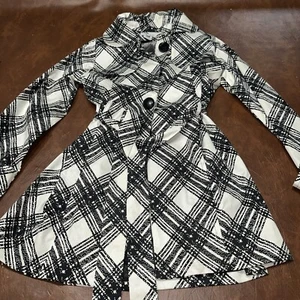 Neu mit Etikett Luii karierter kurzer Trenchcoat mit Gürtel Jacke schwarz & weiß L Large - Bild 1 von 3
