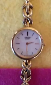 Citizen Ladies Round Quartz Watch MOP Dial Model 5920 Japan Gold Indices 2 Hands - Picture 1 of 6