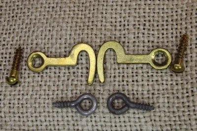 2 Antiguo Gancho y Ojo de Latón Obturador Gabinete Pestillo Oscilante Abatible Catch Reloj 1900’s Foto 1 de 4