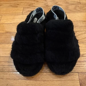 UGG Damen Fluff Yeah schwarz Lammfell Pantolette Sandale Hausschuhe Größe 8 gebraucht - Bild 1 von 8
