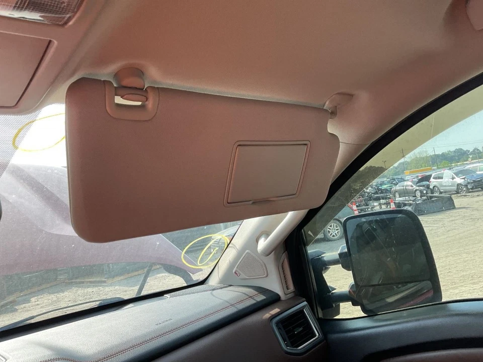 Passenger Right Sun Visor With Illumination Fits 16-23 TITAN XD 1967584 Foto 1 de 1