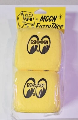 Dados difusos amarillos Mooneyes " ¡Tiremos los dados! Foto 1 de 2