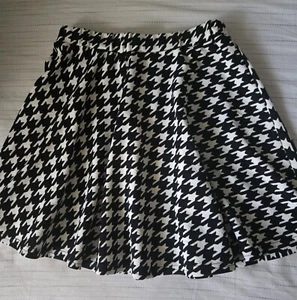 Shein Girl Skirt Size 11/12y. moving sale.  - Picture 1 of 4