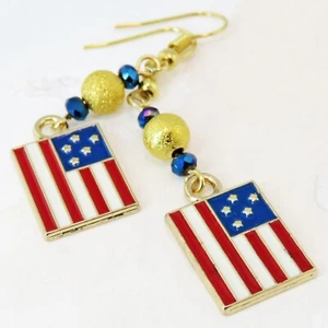 Pendientes Bandera Esmalte Patriótico Dorado 4 de Julio Por SoniaMcD - Imagen 1 de 9