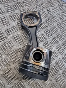 MERCEDES VITO PISTON AND CON ROD 2.2L W447 DIESEL MANUAL PANEL VAN 2017 PISTON - Picture 1 of 9