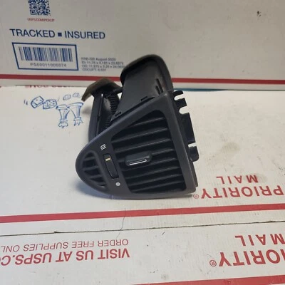 03 04 05 06 08 Jaguar X-type 2002 esquina aire ventilación conducto lado izquierdo pasajero fabricante de equipos originales Foto 1 de 4