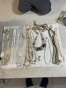 Vintage Bulk Lot Of 10 Plastic Necklaces Jewellery Bundle Whites - Picture 1 of 7