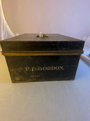 Antigua caja de cerradura de metal extra grande con llave original Foto 1 de 4