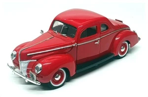 Motor Max 1/18 Scale Diecast 27623H - 1940 Ford Sedan - Red - Picture 1 of 6