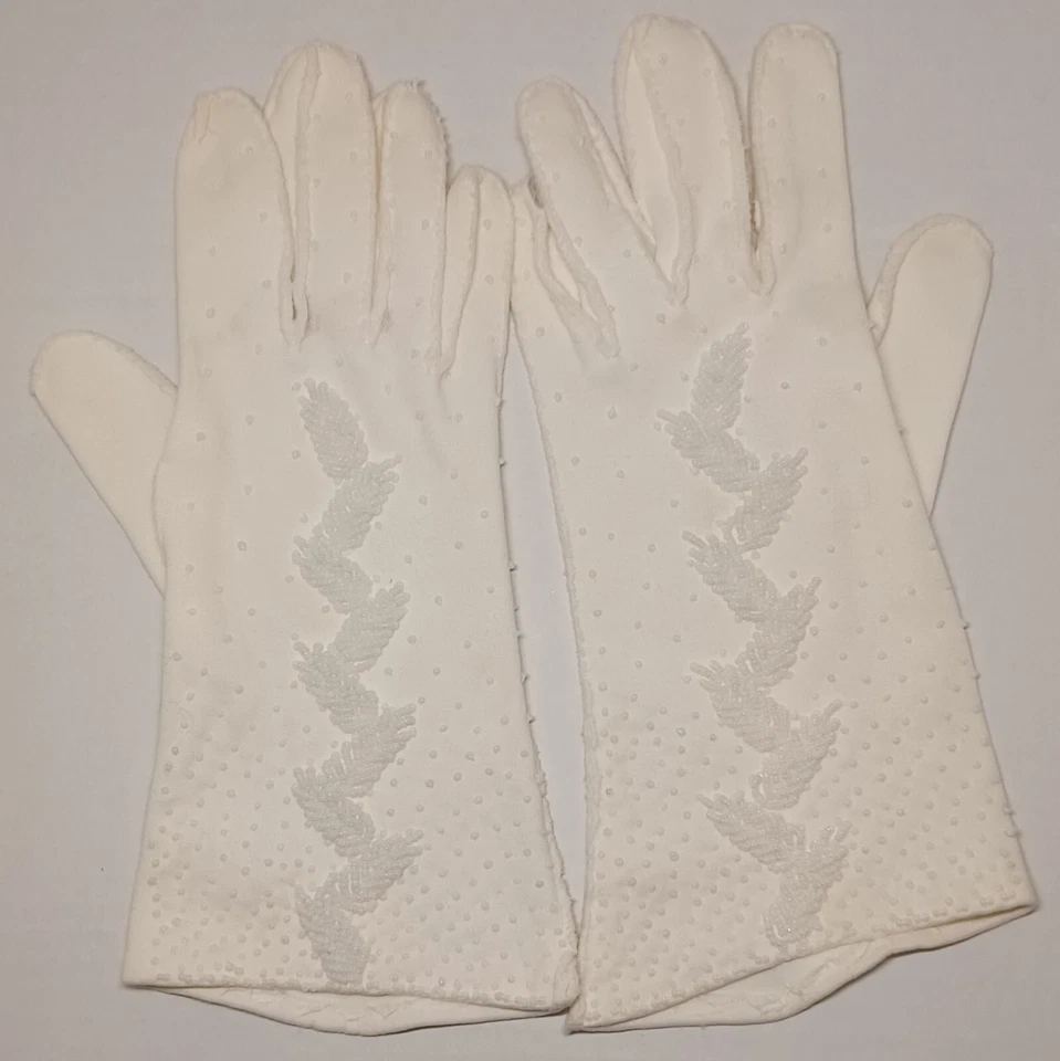 Guantes de boda blancos con cuentas vintage años 50-1960 hechos en Hong Kong doble tejido Foto 1 de 4