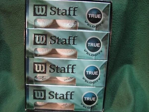 Caja de 12 pelotas de golf Wilson Staff True nuevas en caja - Imagen 1 de 4