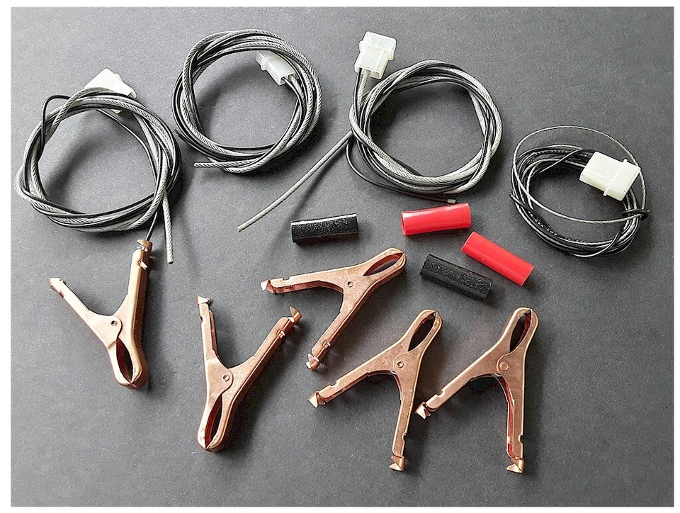 New Mix Lot Vintage RC Car Associated RC10 RC10T B2 B3 3736 Battery Cables Clips - Image 1 of 1