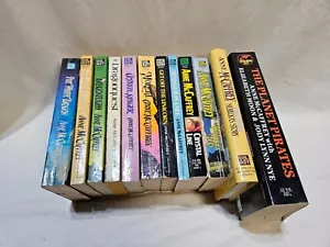 Lot of 12 books by Anne McCaffrey Paper Backs - Imagen 1 de 6