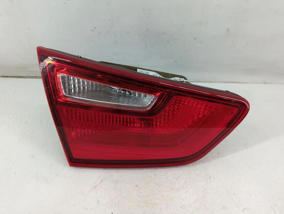 2014-2015 Kia Optima Driver Left Side Tail Light Taillight Oem VHK26 - Image 1 of 4