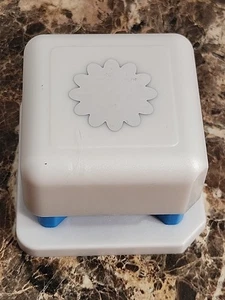 Creative Memories Blossom Place and Punch Craft Scrapbook Rubber Stamping  - Picture 1 of 13