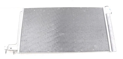 NUEVO condensador de aire acondicionado Motorcraft YJ-623 Ford Focus 2,0 L 2015-2018 Foto 1 de 4