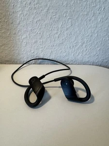 Apple Powerbeats 4 schwarz mit H1 Chip Wireless Bluetooth Sport Kopfhörer InEar - Bild 1 von 5