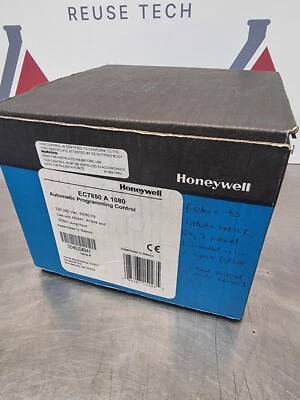 Honeywell EC7850 A1080 Burner Control C/W R7849 Flame Time Amplifier - Image 1 of 4