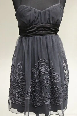 Vestido BCX Junior Homecoming, Talla: 5, Gris y Negro, Buen Estado Foto 1 de 4