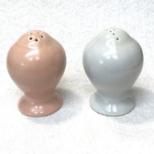 Vintage Mid-century Ceramic Salt and Pepper Shaker Set in Coral and Gray - Picture 1 of 8