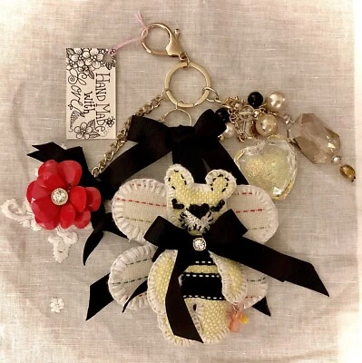 Милый ручной работы медведь Bumble Bee брелок или сумка подвеска уникальный с пылезащитный чехол сумка - Изображение 1 из 4