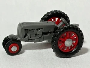 JLE Gray Antique Farm Tractor, Rubber Wheels, 1/64 - Picture 1 of 2