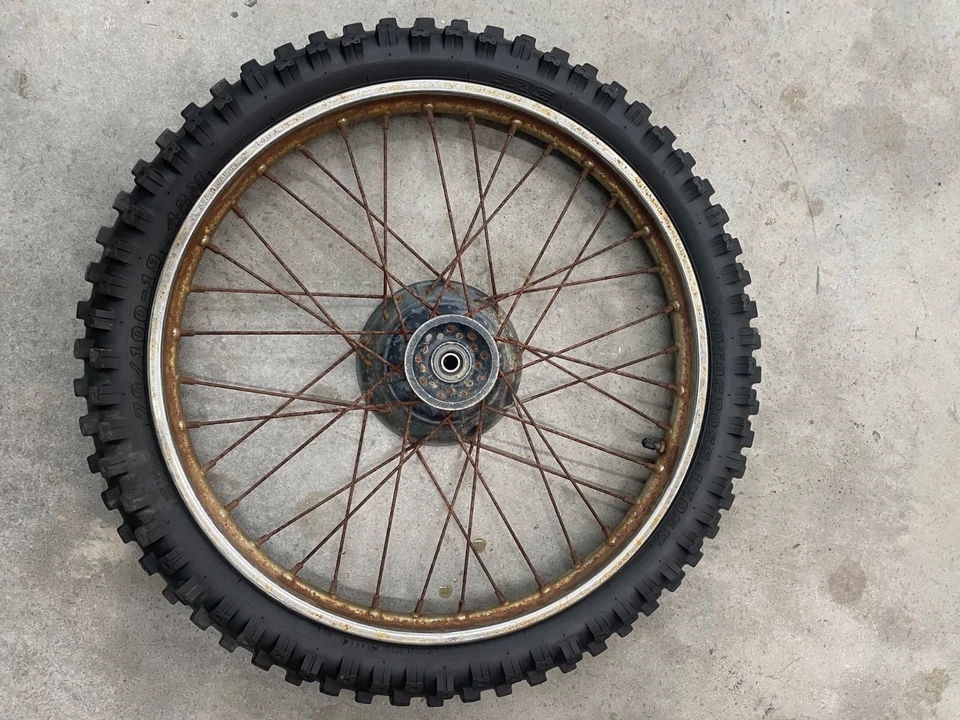 85-13 HONDA XR 100 CRF 100 XR 100R CRF 100F OEM RUEDA DELANTERA LLANTA DELANTERA OXIDADA Foto 1 de 4