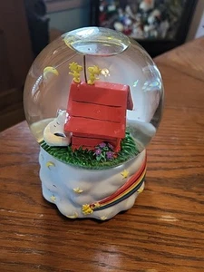 Charlie Brown Westland Peanuts Goodnight W/Snoopy Musical Snow Globe Woodstock - Picture 1 of 7