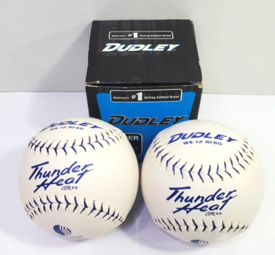 2 bolas de softbol blancas Dudley Thunder Heat WS-12 RF80 punto azul Spalding Foto 1 de 4