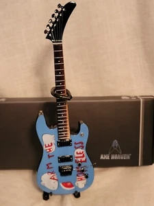 TOM MORELLO-RAGE AGAINST THE MACHINE-ARM THE HOMELESS MINATURE AXE HEAVEN GUITAR - Picture 1 of 6