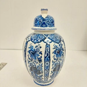 Vintage ARDALT BLUE DELFIA VASE ~ URN 4369 MADE IN ITALY RARE BLUE & WHITE - Picture 1 of 9