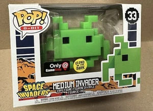 Funko POP 8-Bit Medium Invader #33 Game Stop Exc Glow In The Dark Space Invaders - Foto 1 di 12