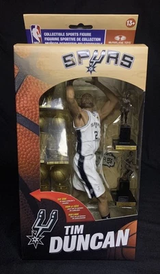 Tim Duncan # 21 Spurs 2015 Championship Trophy Box McFarlane Toys Series 26  Foto 1 de 4