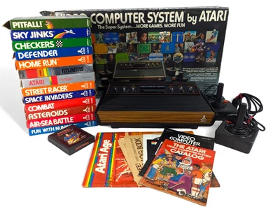 Paquete de consola y juego Atari CX-2600 caja original con 2 joysticks y 14 juegos SIN PROBAR Foto 1 de 4