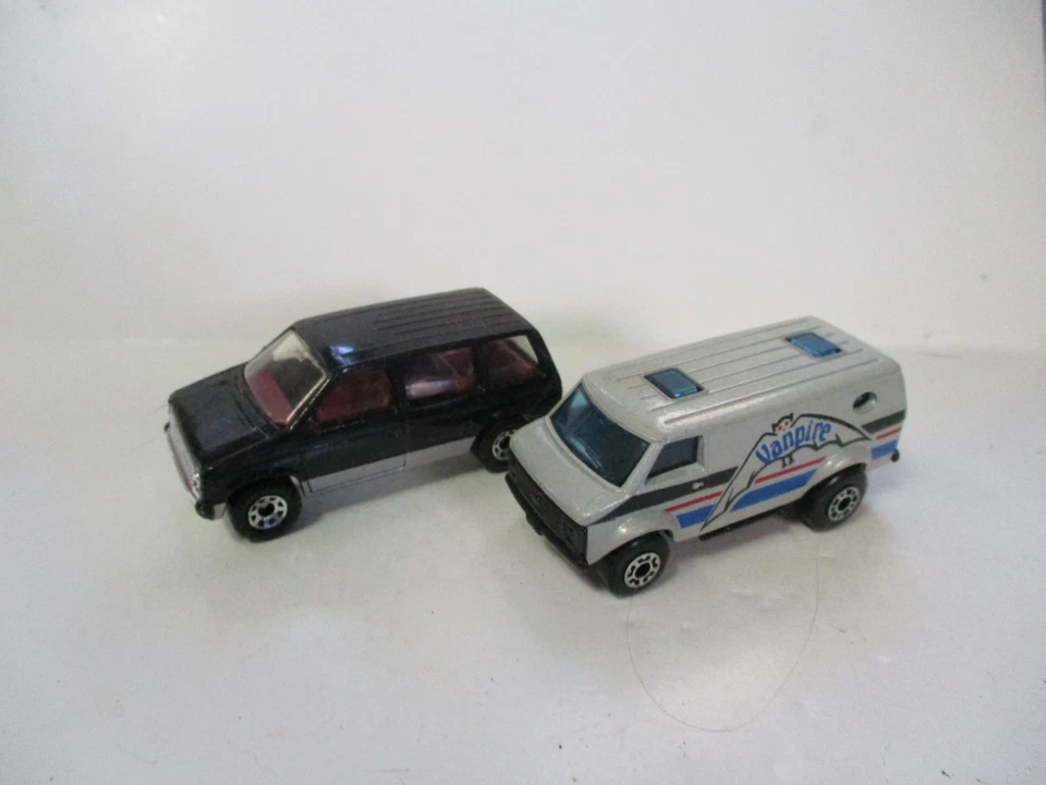 Matchbox Macau Superfast SF68 Dodge Caravan y SF68 Chevy Vanpire, suelto Foto 1 de 1