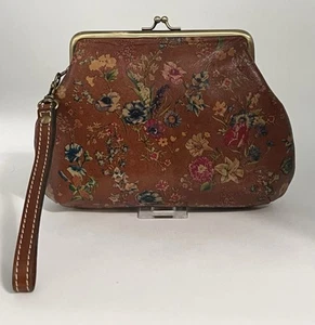 Patricia Nash SAVENA Leather Framed Kiss-Lock Wristlet Prairie Rose P24101 - Picture 1 of 11