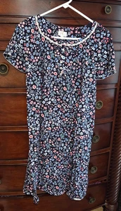 ARIA Collection Nachthemd Kurzarm knielang schwarz geblümt mit Spitze Gr. M - Bild 1 von 5