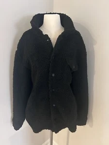 Neu mit Etikett No Boundaries Faux Sherpa Shacket schwarz Gr. M Taschen Druckknopf vorne Kragen gemütlich - Bild 1 von 6