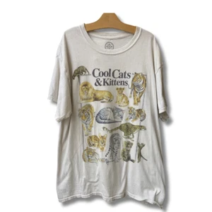 Cool Cats & Kittens T-Shirt, Size L - Picture 1 of 3